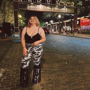 Meet your Posher, Alanis